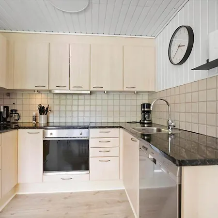 Σπίτι διακοπών 1421-aakirkeby-poseregardsvejen-4 *