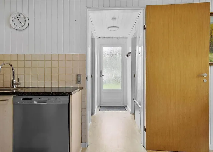 1421-aakirkeby-poseregardsvejen-4 Tatil Evi Vester Somarken